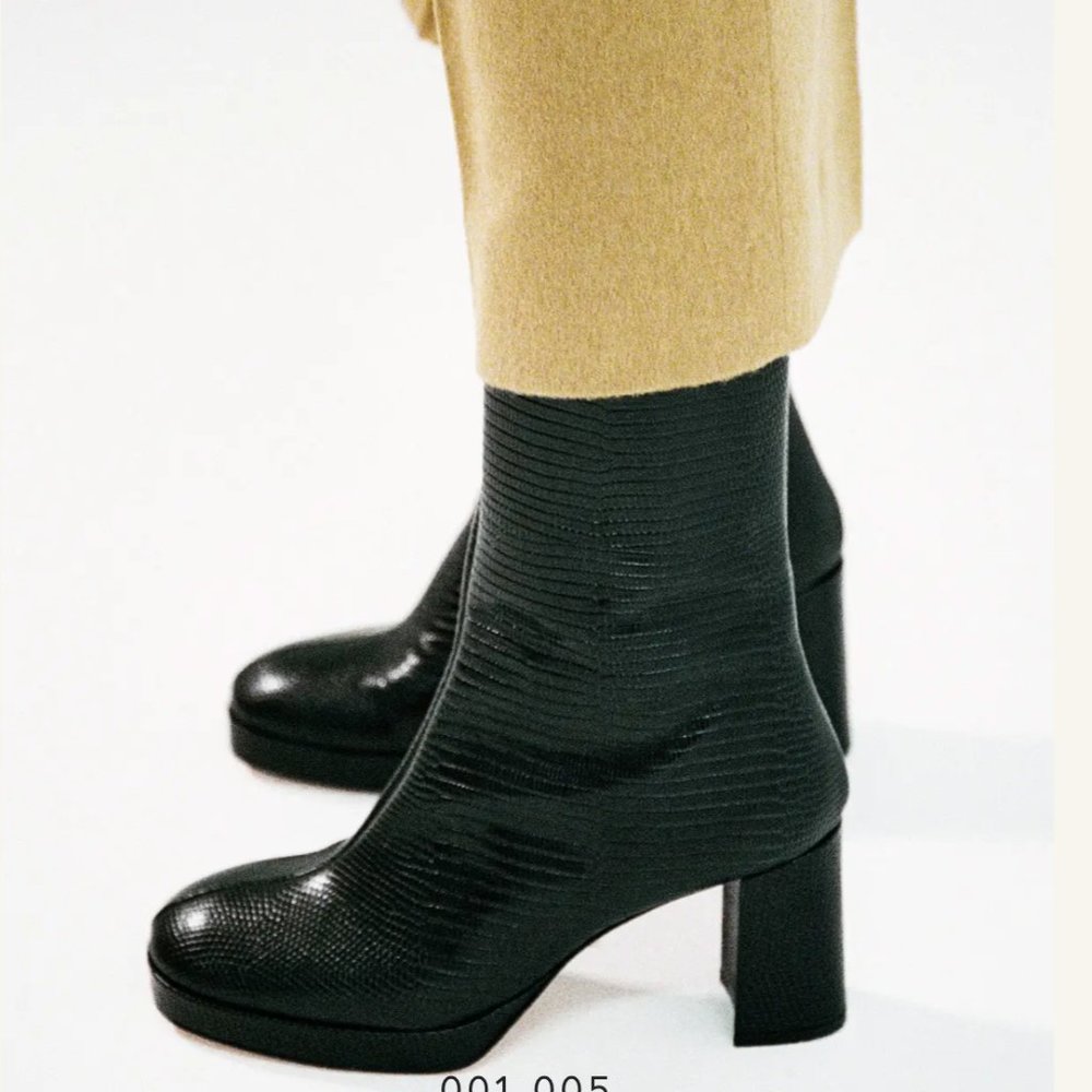 NWT sz 38 CARLOTA BOTTLE GREEN LEATHER BOOTS